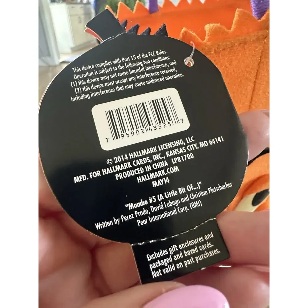 Hallmark Halloween Animated Toe Tappin Trick or Treat Talking Bag Does NOT Dance